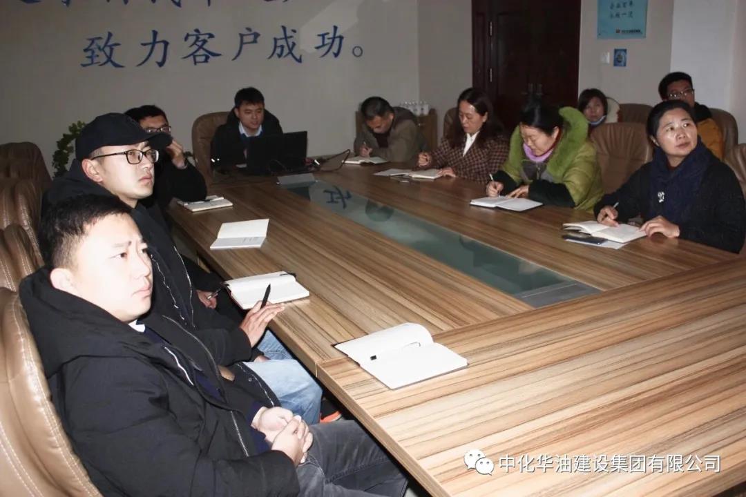 庭前北风扫落叶 满堂春意砺新知