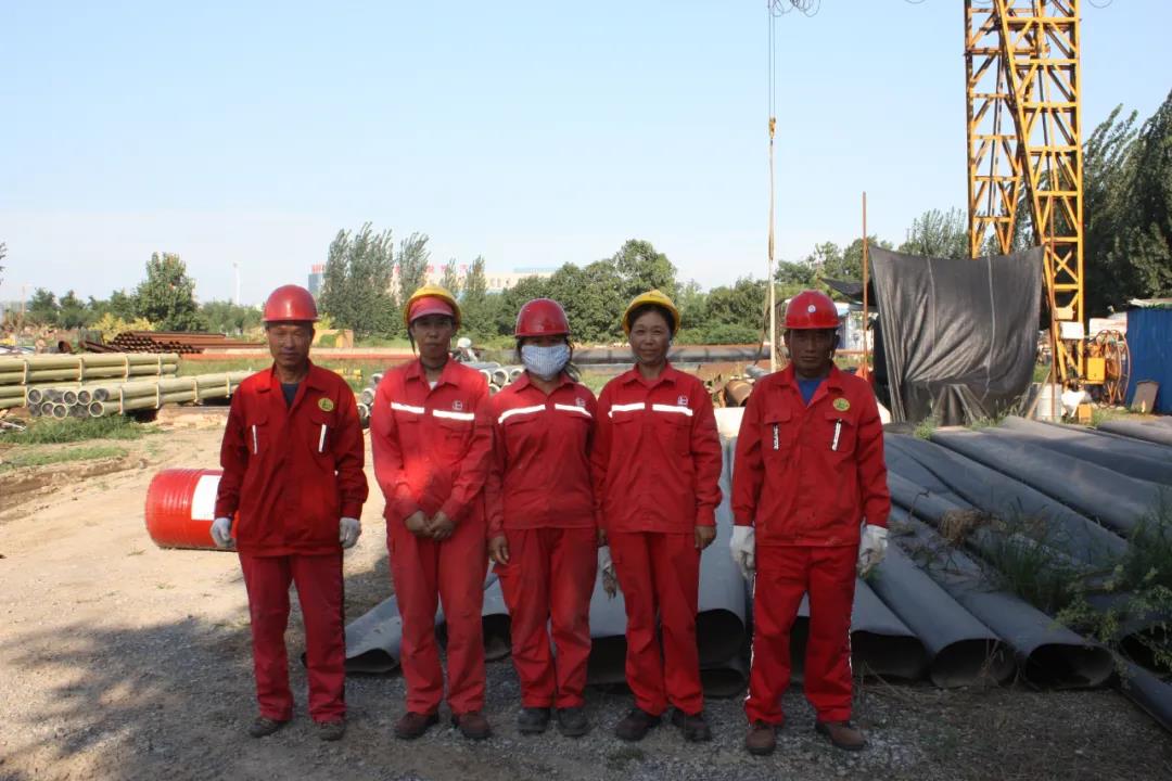 致敬！华油半边天